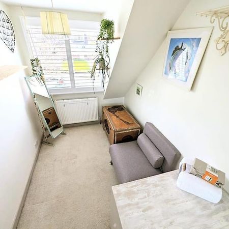 Spacious Lovely 3 Bed House In Keyworth Nottingham Suit Contractors Or Family Exterior photo